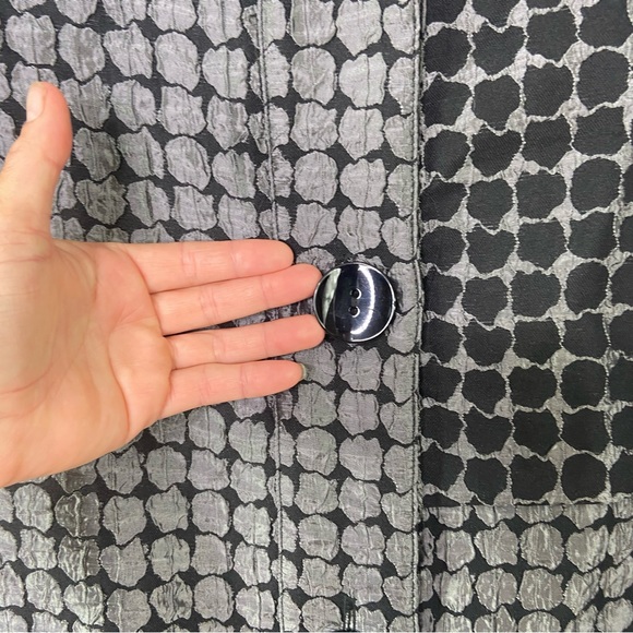 Et Lois artsy bubble colorblock big button top. Size Large - Picture 2 of 11